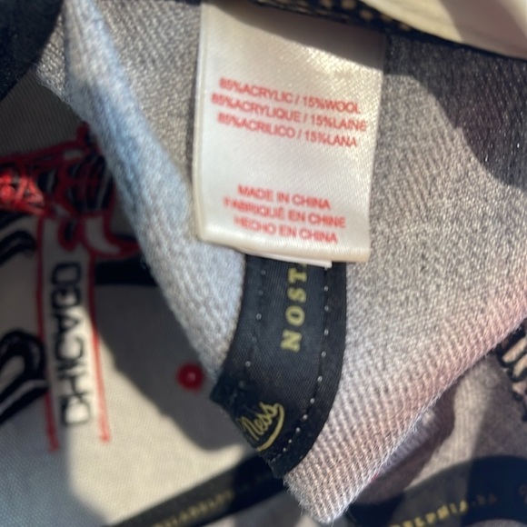 Mitchell & Ness Snap Back Chicago Bulls NBA Hat - Picture 7 of 8